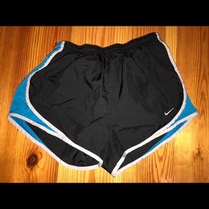 Women’s Nike Dry Fit Shorts Size Small